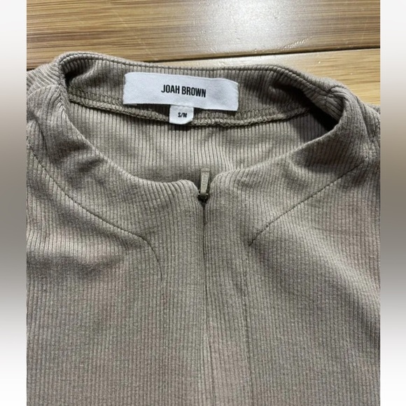 *SOLD* Joah Brown invisible zip long sleeve top s/m small medium taupe beige - Picture 5 of 5